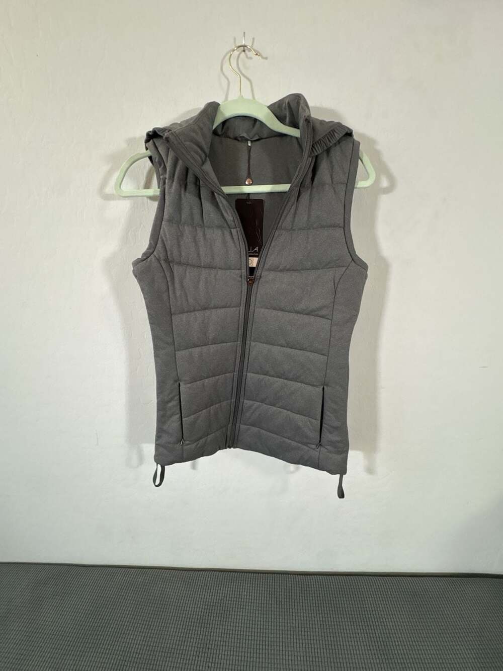 CALIA by Carrie Underwood Ruched Knit Vest Castlerock Small